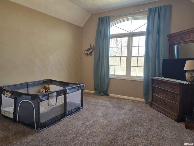 1501 GINGOTEAGUE Way, Pekin, IL 61554