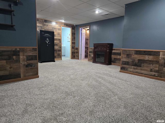 1501 GINGOTEAGUE Way, Pekin, IL 61554