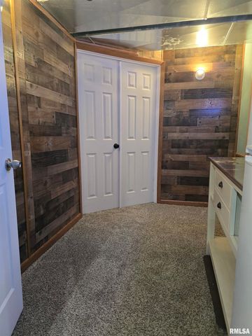 1501 GINGOTEAGUE Way, Pekin, IL 61554