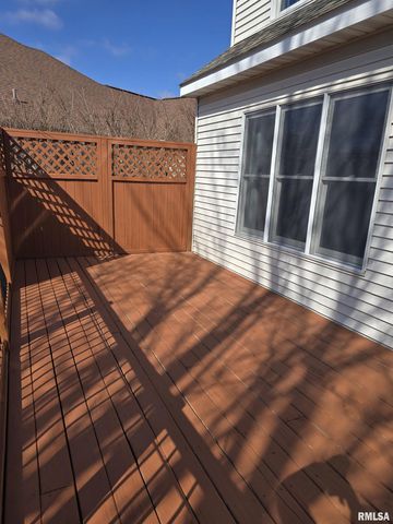 1501 GINGOTEAGUE Way, Pekin, IL 61554