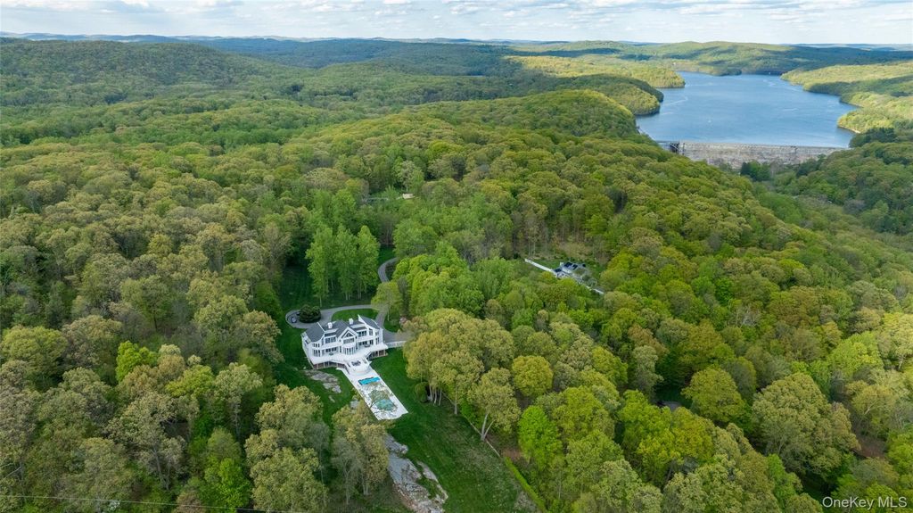 18 Bramblebush Road, Croton-on-hudson, NY 10520 — photo 2