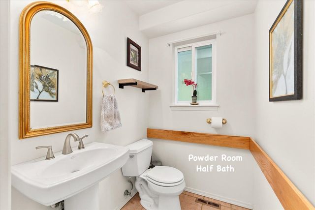 42502 N Sylvan Rd, Elk, WA 99009