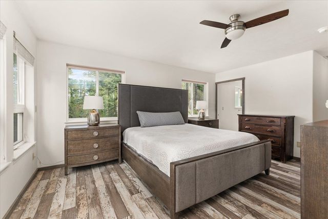 42502 N Sylvan Rd, Elk, WA 99009