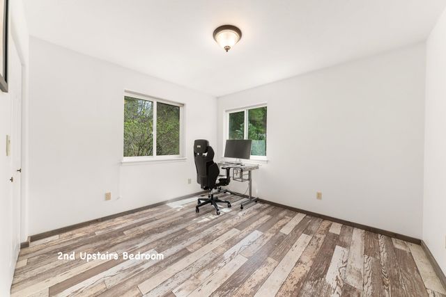 42502 N Sylvan Rd, Elk, WA 99009