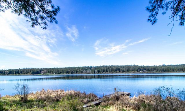 42502 N Sylvan Rd, Elk, WA 99009