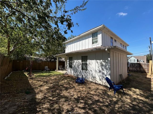 119 Fairway Drive, Bryan, TX 77801