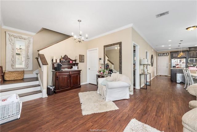 119 Fairway Drive, Bryan, TX 77801