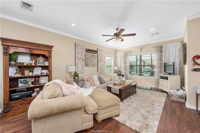 119 Fairway Drive, Bryan, TX 77801