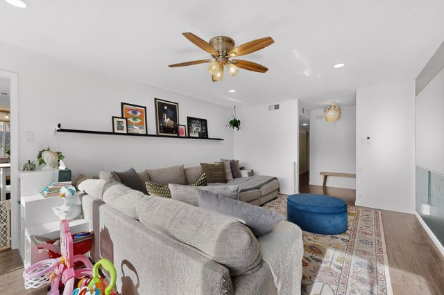 5207 Sooner Trail NW, Albuquerque, NM 87120