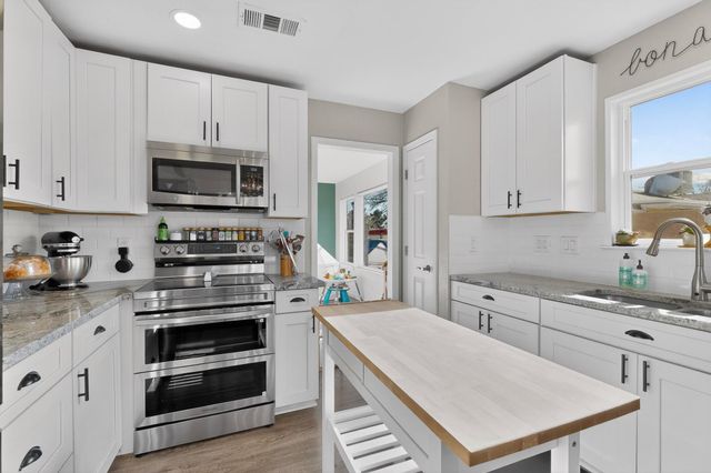 5207 Sooner Trail NW, Albuquerque, NM 87120