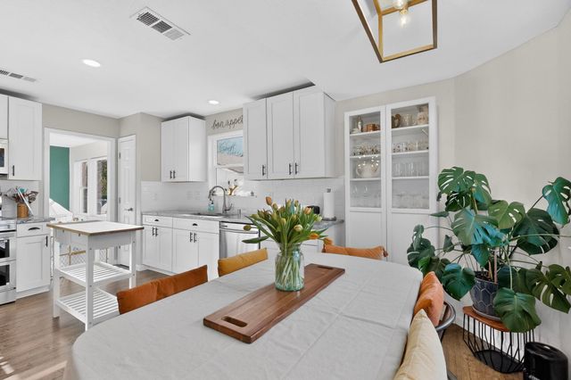 5207 Sooner Trail NW, Albuquerque, NM 87120