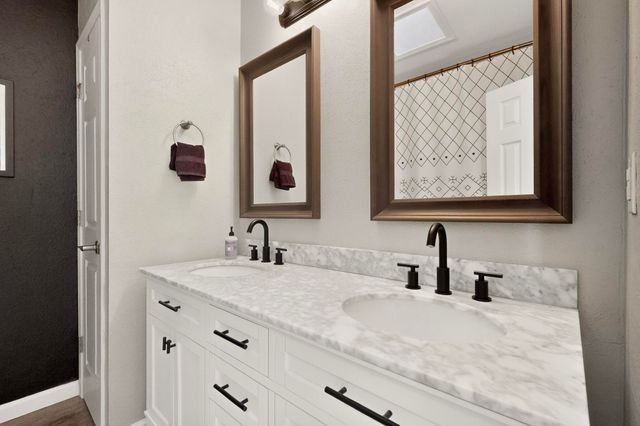 5207 Sooner Trail NW, Albuquerque, NM 87120