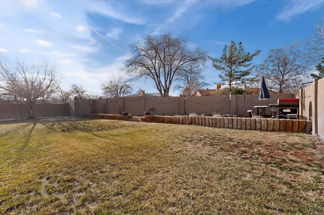 5207 Sooner Trail NW, Albuquerque, NM 87120