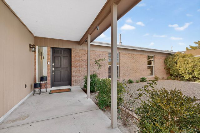 5207 Sooner Trail NW, Albuquerque, NM 87120