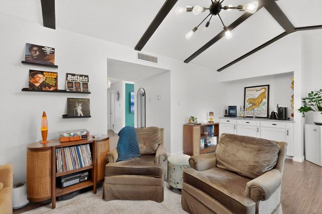 5207 Sooner Trail NW, Albuquerque, NM 87120