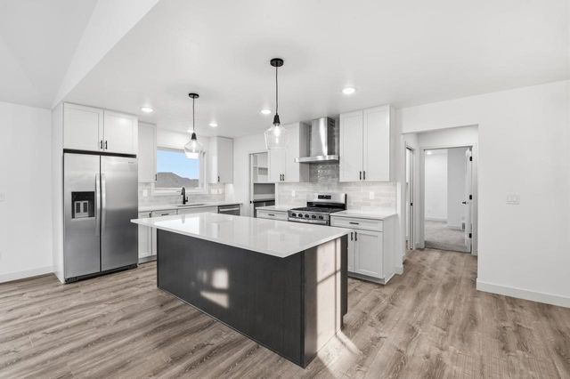 575 EMERALD ISLE COURT, Wrightstown, WI 54180
