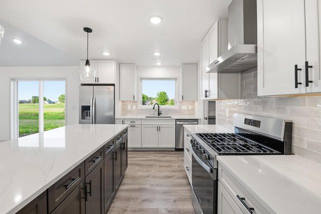 575 EMERALD ISLE COURT, Wrightstown, WI 54180