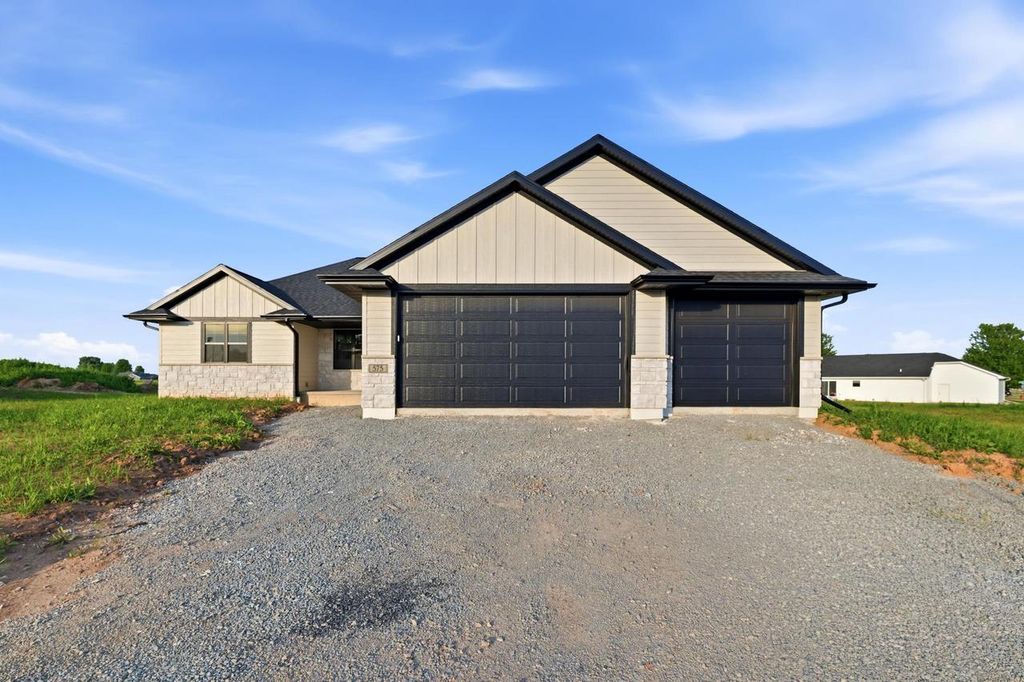 575 EMERALD ISLE COURT, Wrightstown, WI 54180