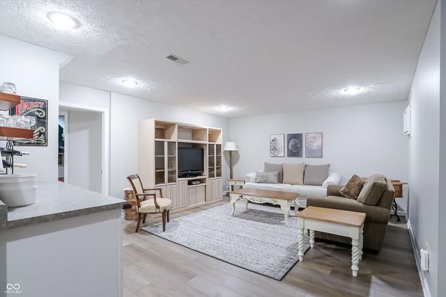 762 Arrowwood Drive, Carmel, IN 46033