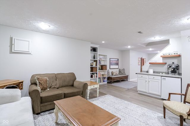 762 Arrowwood Drive, Carmel, IN 46033