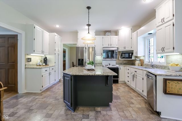 762 Arrowwood Drive, Carmel, IN 46033