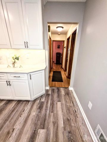19 E 2nd Street, Port Reading, NJ 07064