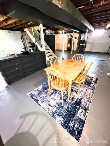 19 E 2nd Street, Port Reading, NJ 07064