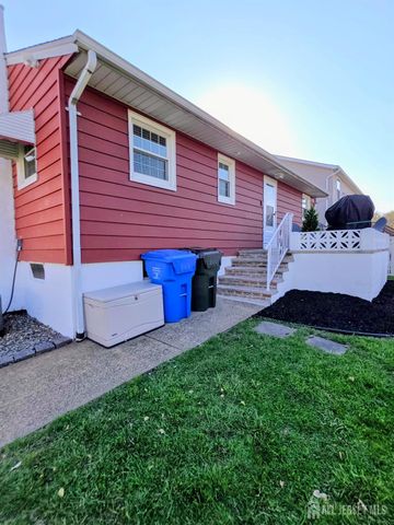 19 E 2nd Street, Port Reading, NJ 07064