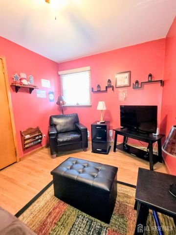 19 E 2nd Street, Port Reading, NJ 07064