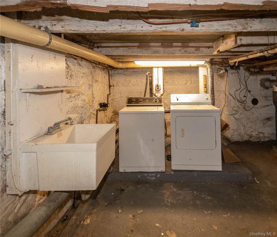 4 Sengen Lane, Cornwall On Hudson, NY 12520