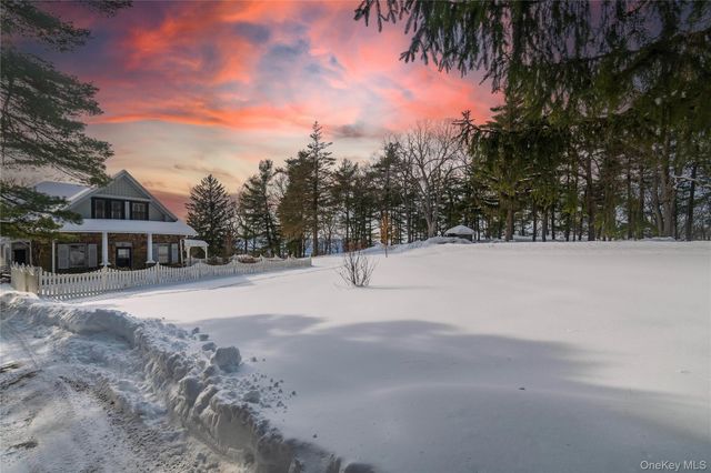 4 Sengen Lane, Cornwall On Hudson, NY 12520