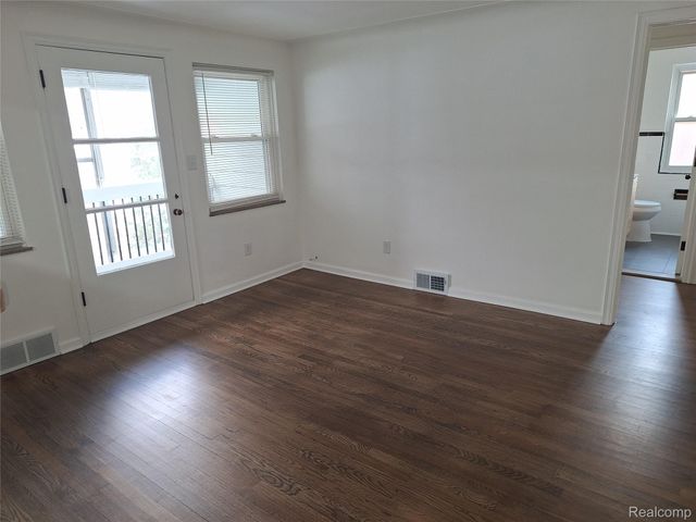 607 S Connecticut Avenue, Royal Oak, MI 48067