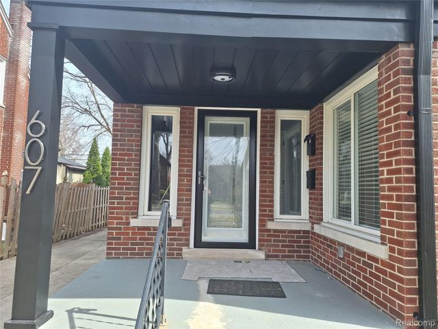 607 S Connecticut Avenue, Royal Oak, MI 48067