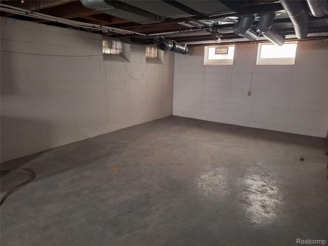 607 S Connecticut Avenue, Royal Oak, MI 48067