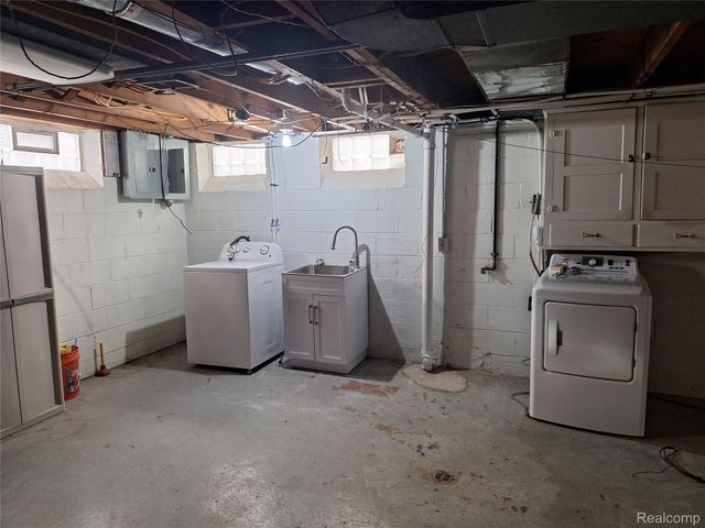 607 S Connecticut Avenue, Royal Oak, MI 48067