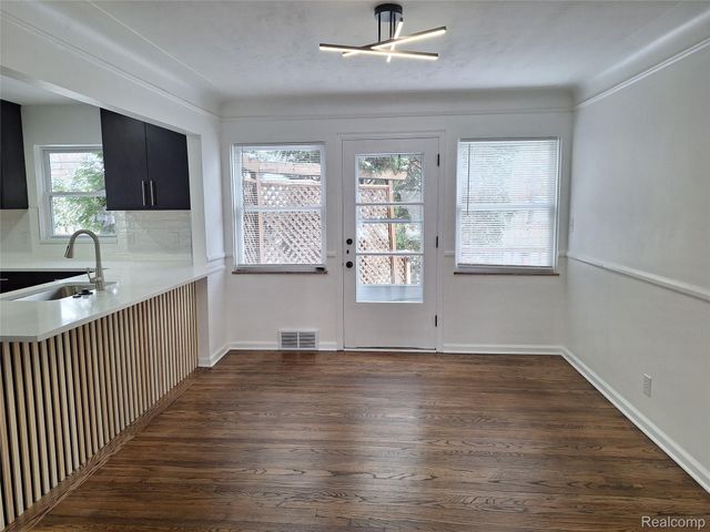 607 S Connecticut Avenue, Royal Oak, MI 48067