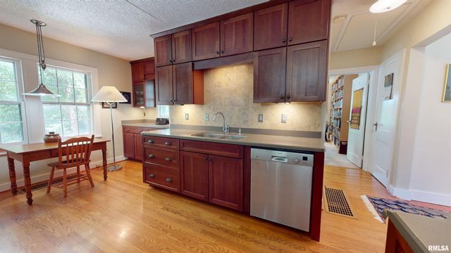 2418 N ELLORY Road, Peoria, IL 61615