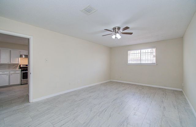 8820 Bissonnet Street, Houston, TX 77074