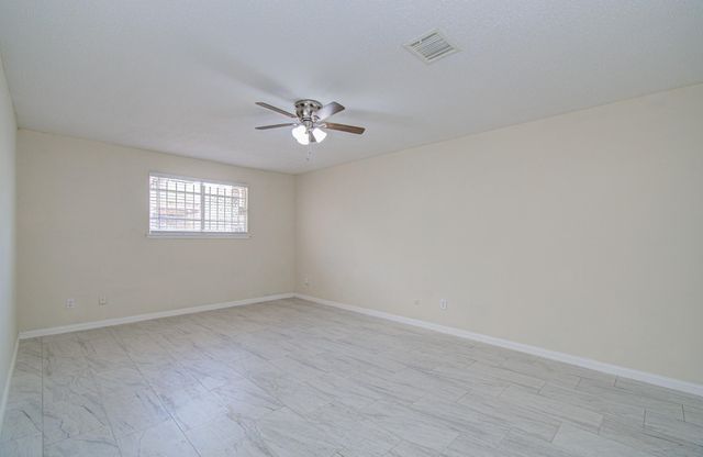 8820 Bissonnet Street, Houston, TX 77074