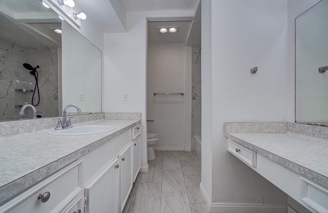 8820 Bissonnet Street, Houston, TX 77074