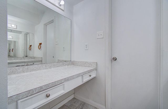 8820 Bissonnet Street, Houston, TX 77074