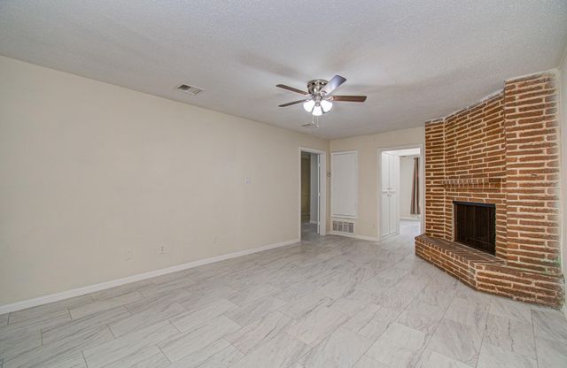 8820 Bissonnet Street, Houston, TX 77074
