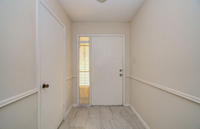 8820 Bissonnet Street, Houston, TX 77074