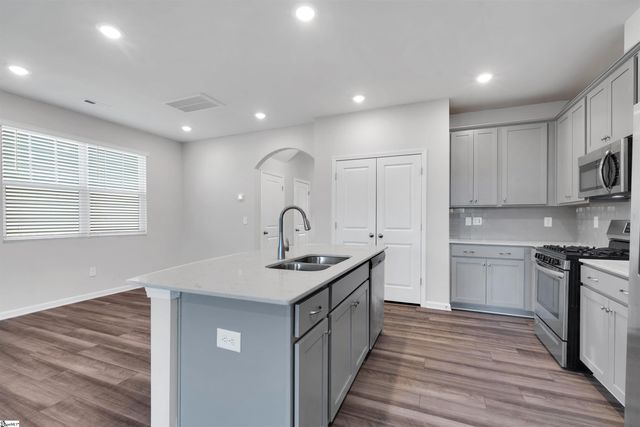 312 E Compass Way, Easley, SC 29640