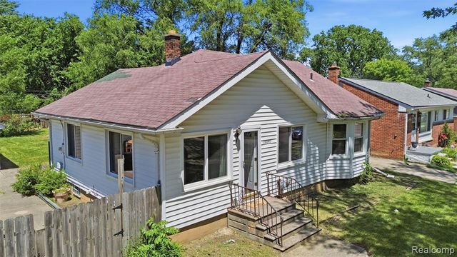 28640 Oakwood Street, Inkster, MI 48141