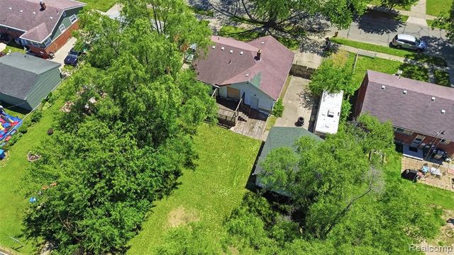 28640 Oakwood Street, Inkster, MI 48141