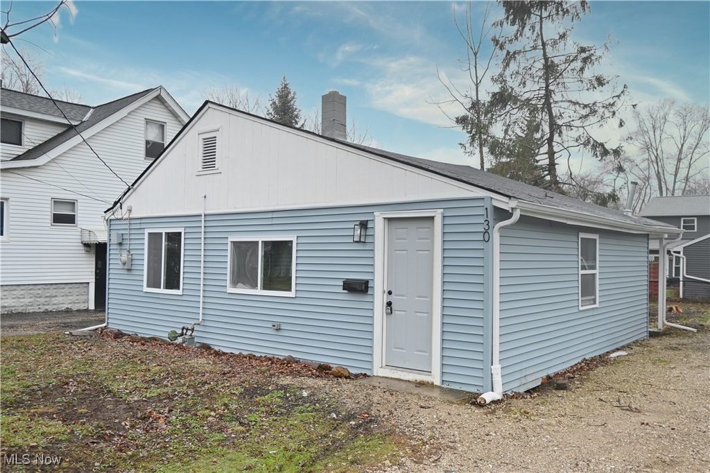 130 Traymore Boulevard, Eastlake, OH 44095