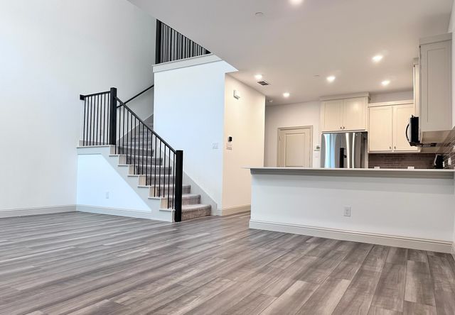 609 Friendswood Drive, Plano, TX 75075