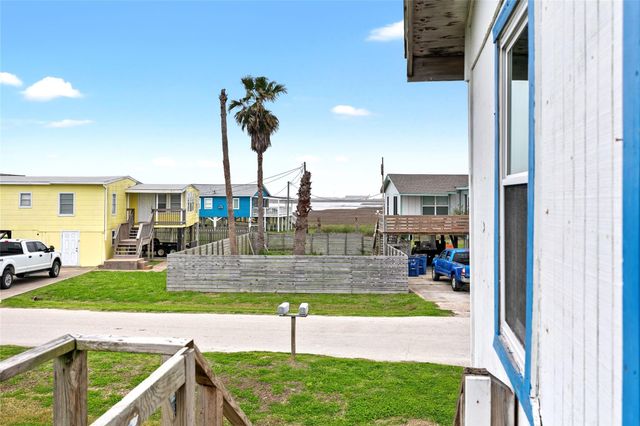 415 Treaty Drive, Surfside Beach, TX 77541