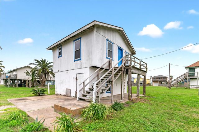 415 Treaty Drive, Surfside Beach, TX 77541